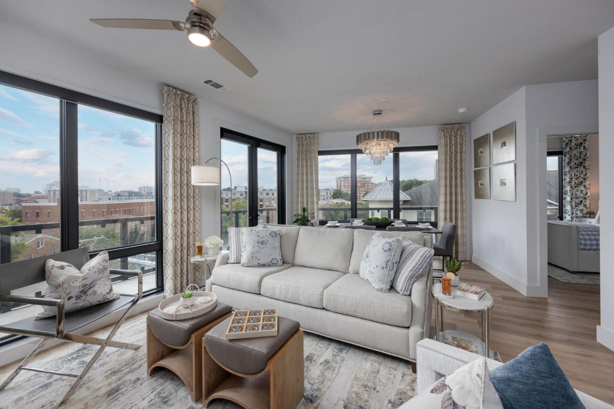 Elegant Corner Penthouse With Private Balcony, Skyline Views, Pool, And Gym Daire Nashville Dış mekan fotoğraf